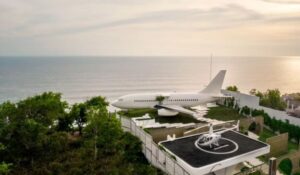 Luxury Private Jet Resort Packages for Billionaires